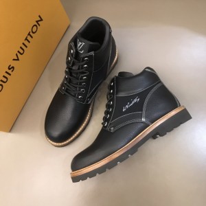 LV black leather Boots and signed with a cursive “LV” embroidered MS021221 Updated in 2019.11.28